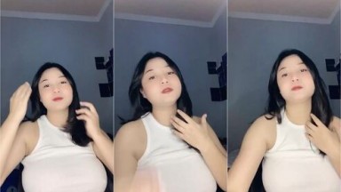 Dedek Mei Rebahan Omek Santuy Lepas Handuk Bugil - Bokep Indo Terbaru