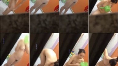 Bokep Ngintip Cewek Cantik Mulus Mandi 1- Bokepsin
