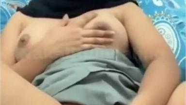 Bokep Jilbab - Miss Selin Colok Memek Pake Terong Panjang Gemoy Nih Ukhti