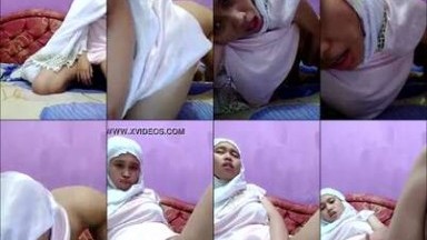 Cewek Cantik Jilbab Toket Gede Bugil