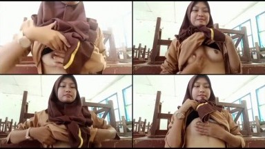 Jilbab SMA Exhib Pap Nenen di Kelas