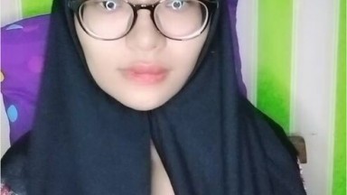 Bokep Jilbab - Ella Hijabers Berkacamata Spill Belahan ID 89006826 Mango